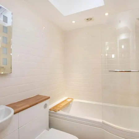 Monk Bar Garden Hideaway Holiday home